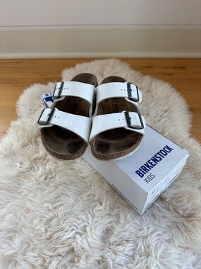 Birkenstock Kids White Arizona Two-Strap Sandals, size 33 (us 2)